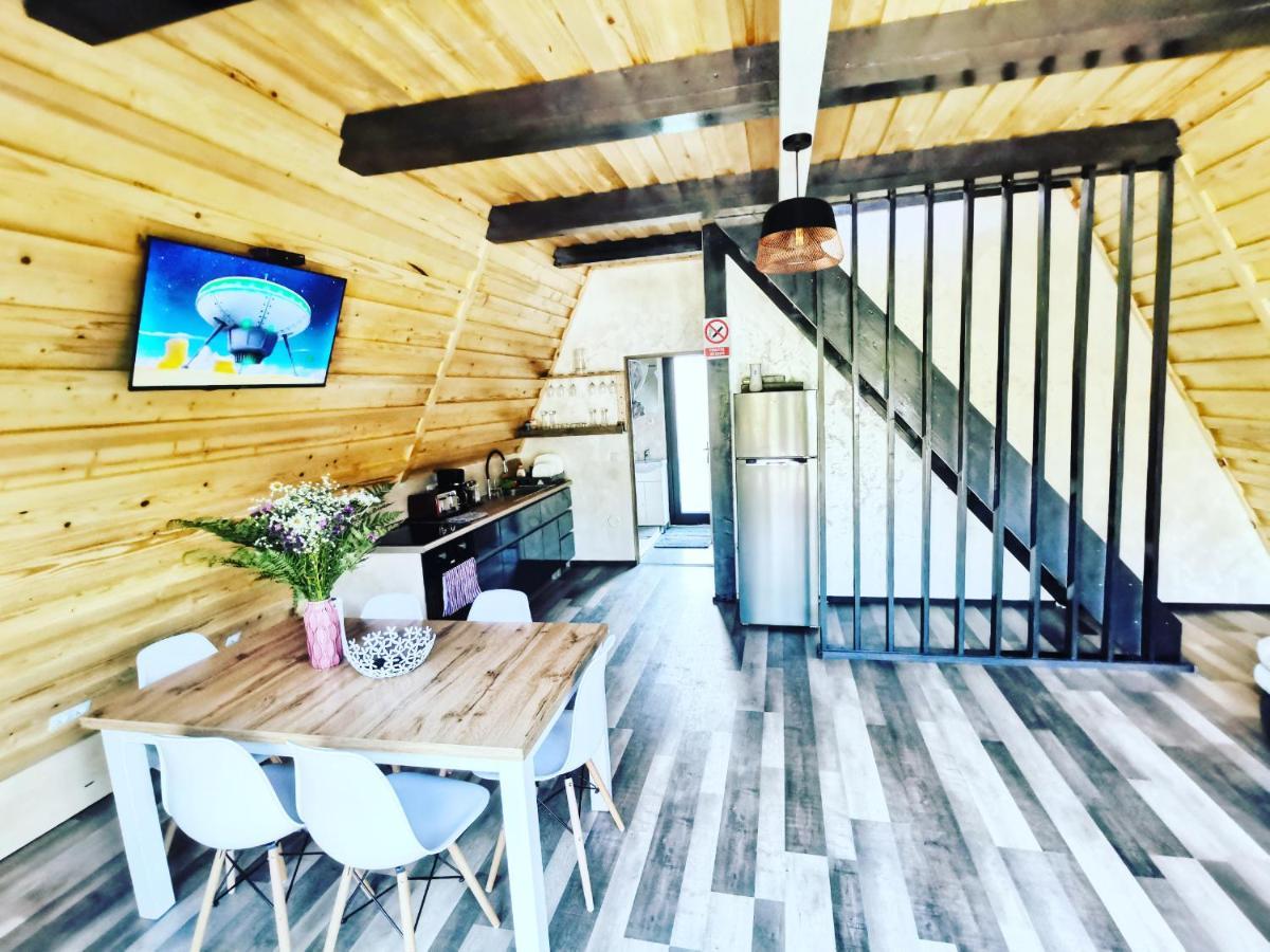 Tana Dell Lupo Villa Colibita Bagian luar foto