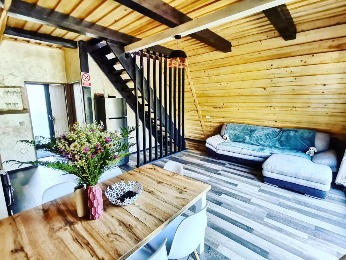Tana Dell Lupo Villa Colibita Bagian luar foto