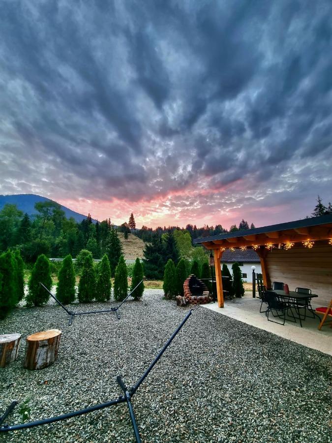 Tana Dell Lupo Villa Colibita Bagian luar foto